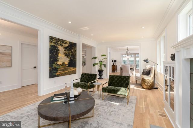 3903 LEGATION ST NW, Washington, DC 20015