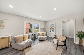 1521 E Glenwood Drive, Des Moines, IA 50320