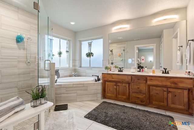 2611 Emerald Dove Drive, Temple, TX 76502