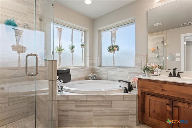 2611 Emerald Dove Drive, Temple, TX 76502