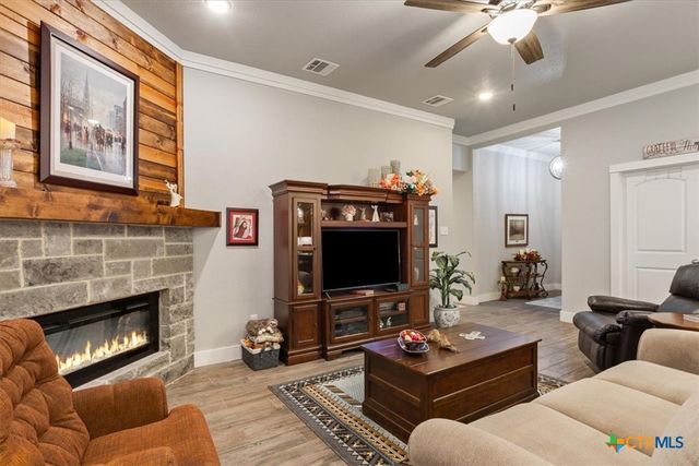 2611 Emerald Dove Drive, Temple, TX 76502