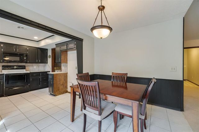 7400 Walnut Creek Drive, Oklahoma City, OK 73142