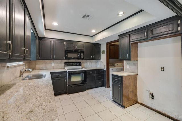 7400 Walnut Creek Drive, Oklahoma City, OK 73142