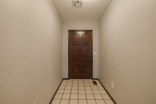 7400 Walnut Creek Drive, Oklahoma City, OK 73142