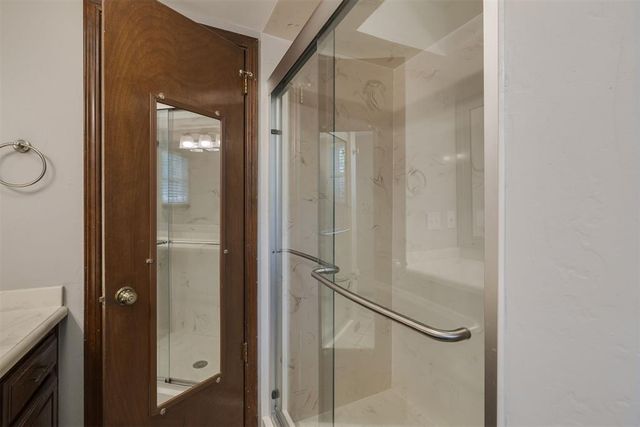 7400 Walnut Creek Drive, Oklahoma City, OK 73142