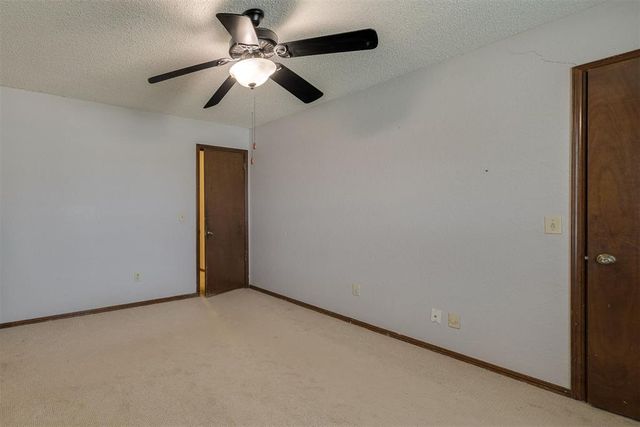 7400 Walnut Creek Drive, Oklahoma City, OK 73142