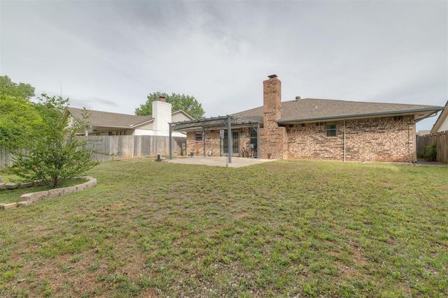 7400 Walnut Creek Drive, Oklahoma City, OK 73142