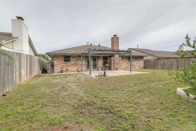 7400 Walnut Creek Drive, Oklahoma City, OK 73142