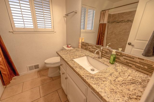 2760 Brooks Ct, Turlock, CA 95382