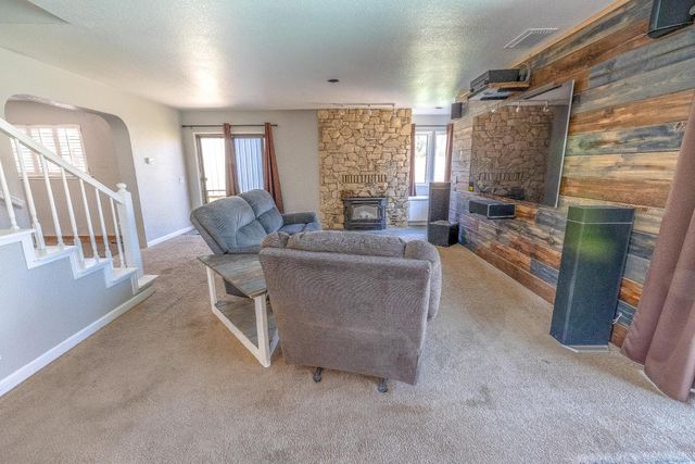 2760 Brooks Ct, Turlock, CA 95382