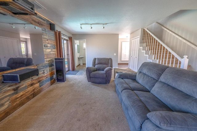 2760 Brooks Ct, Turlock, CA 95382