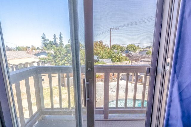 2760 Brooks Ct, Turlock, CA 95382