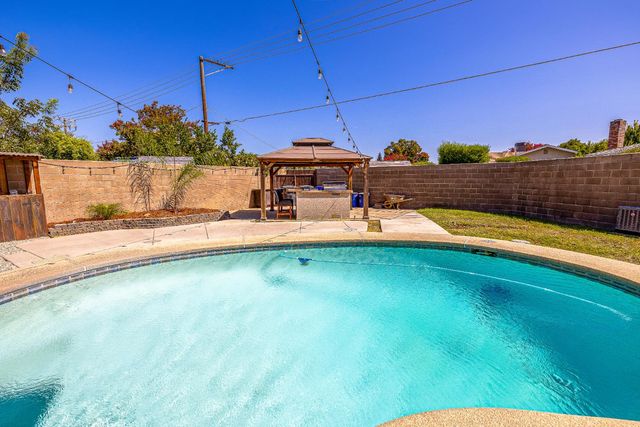 2760 Brooks Ct, Turlock, CA 95382