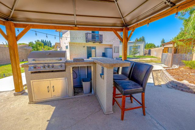 2760 Brooks Ct, Turlock, CA 95382