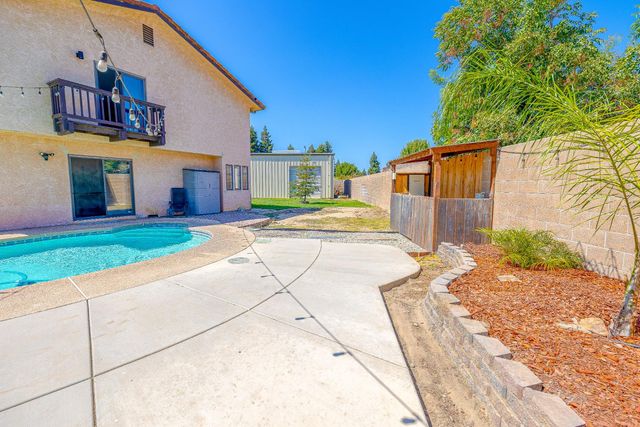 2760 Brooks Ct, Turlock, CA 95382