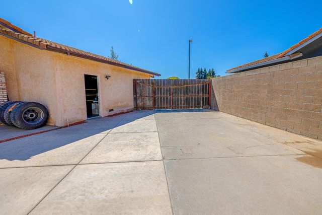 2760 Brooks Ct, Turlock, CA 95382
