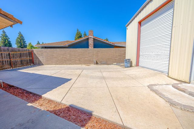 2760 Brooks Ct, Turlock, CA 95382