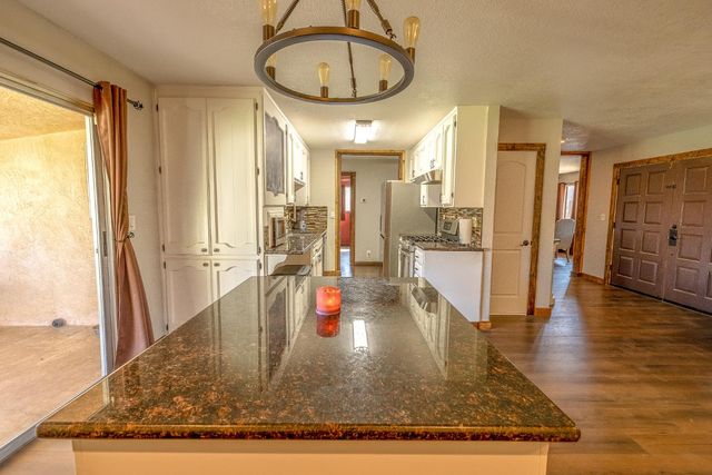 2760 Brooks Ct, Turlock, CA 95382