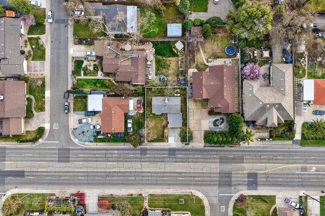 3932 whitney Ave, Sacramento, CA 95821