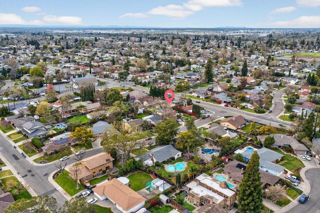 3932 whitney Ave, Sacramento, CA 95821