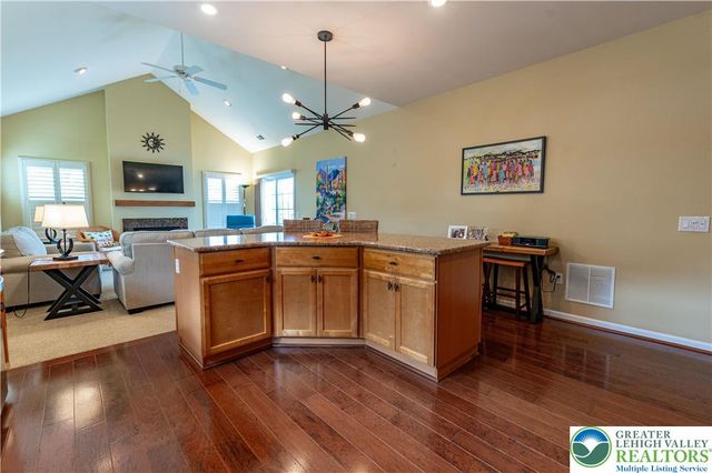110 Moor Drive, Palmer Twp, PA 18045