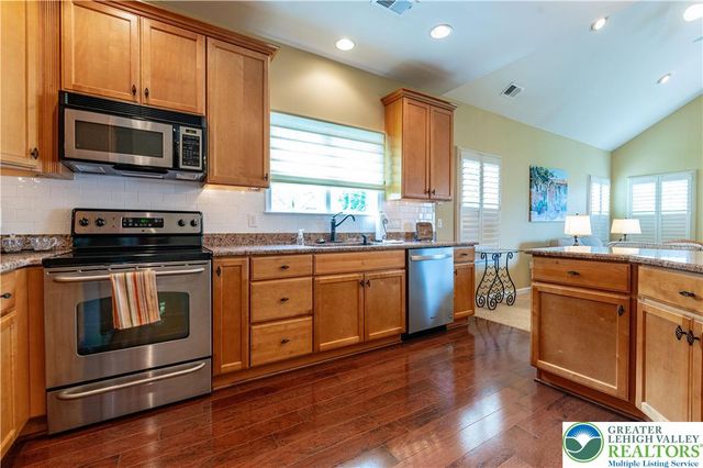 110 Moor Drive, Palmer Twp, PA 18045