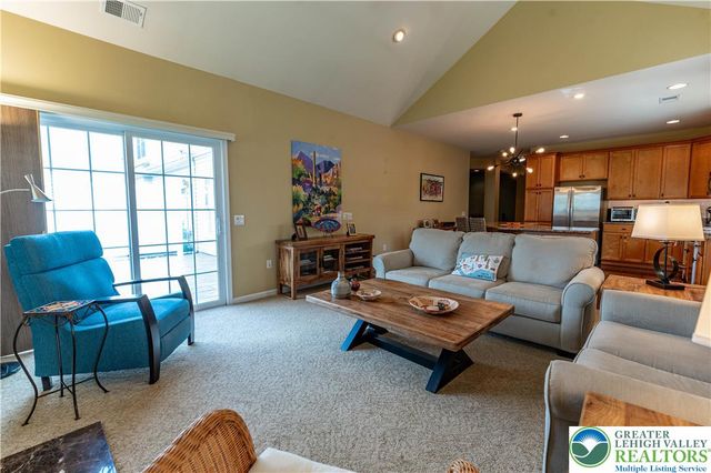 110 Moor Drive, Palmer Twp, PA 18045