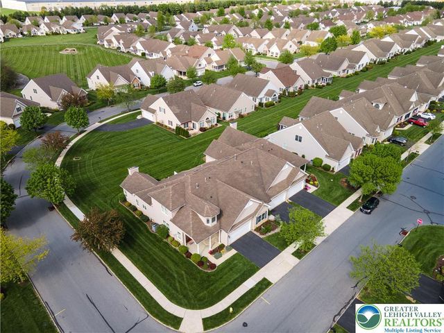 110 Moor Drive, Palmer Twp, PA 18045