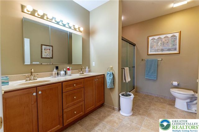 110 Moor Drive, Palmer Twp, PA 18045