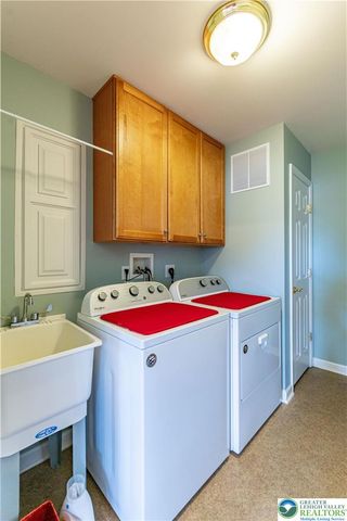 110 Moor Drive, Palmer Twp, PA 18045