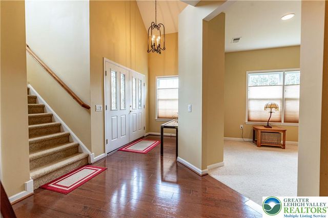 110 Moor Drive, Palmer Twp, PA 18045