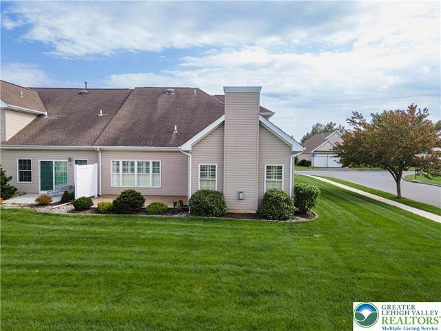 110 Moor Drive, Palmer Twp, PA 18045