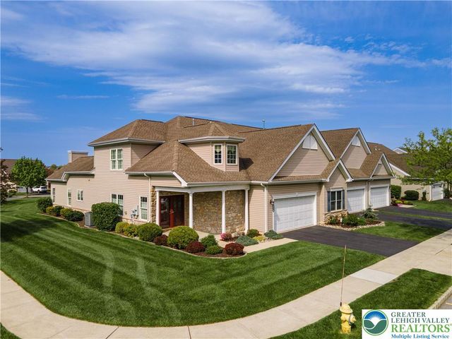 110 Moor Drive, Palmer Twp, PA 18045