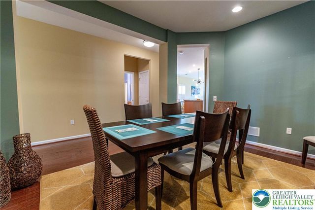 110 Moor Drive, Palmer Twp, PA 18045