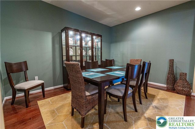 110 Moor Drive, Palmer Twp, PA 18045