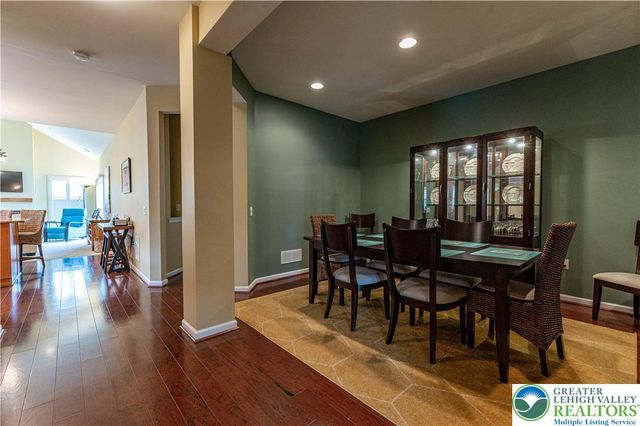 110 Moor Drive, Palmer Twp, PA 18045