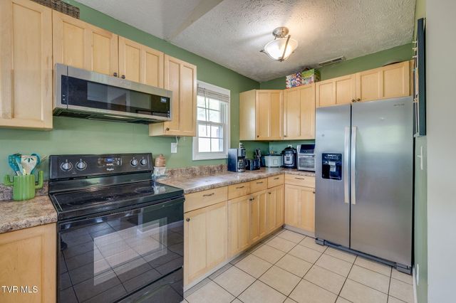 126 Country Hills Drive, Jonesborough, TN 37659