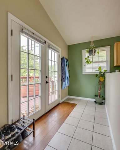 126 Country Hills Drive, Jonesborough, TN 37659