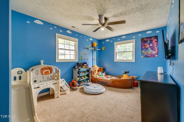 126 Country Hills Drive, Jonesborough, TN 37659