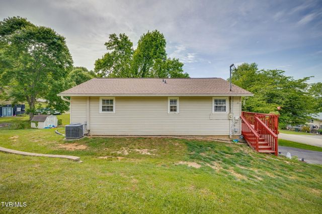 126 Country Hills Drive, Jonesborough, TN 37659