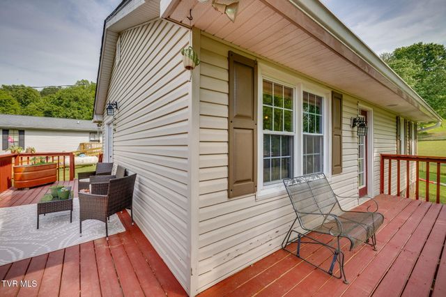 126 Country Hills Drive, Jonesborough, TN 37659