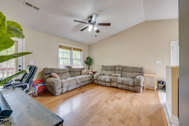 126 Country Hills Drive, Jonesborough, TN 37659
