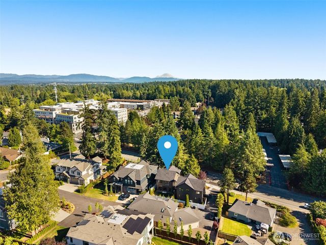 12910 NE 70th Place, Kirkland, WA 98033