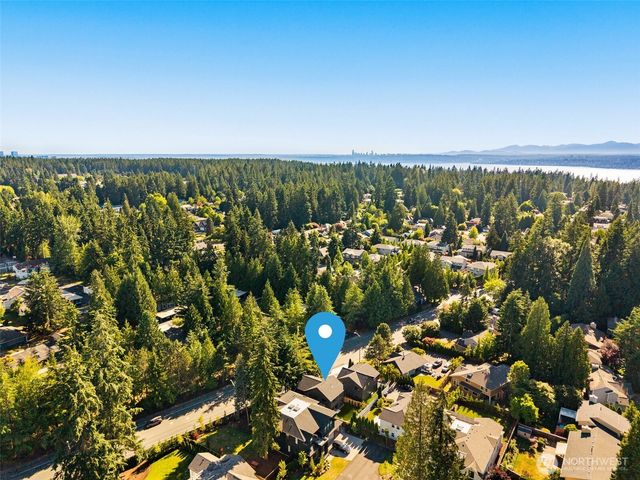 12910 NE 70th Place, Kirkland, WA 98033