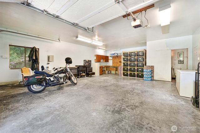 7777 Hellman Road, Clinton, WA 98236