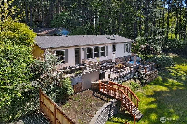 7777 Hellman Road, Clinton, WA 98236