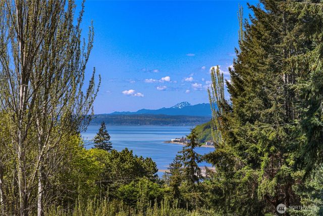 7777 Hellman Road, Clinton, WA 98236