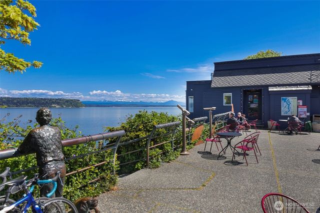 7777 Hellman Road, Clinton, WA 98236