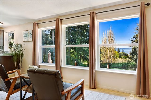 7777 Hellman Road, Clinton, WA 98236