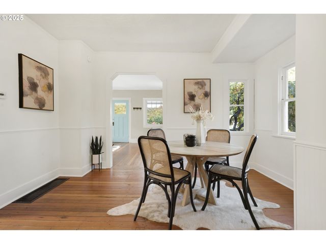 9452 N POLK Ave, Portland, OR 97203